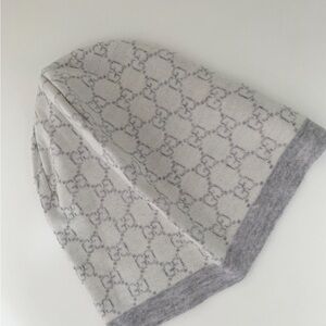 Gucci Baby beanie in Light Gray Patterned Fabric